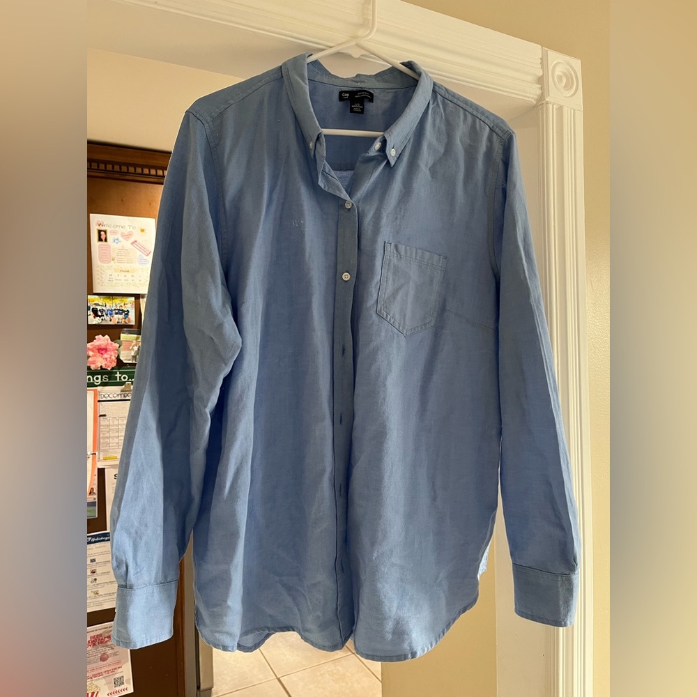 GAP Light Blue Casual Button-Down Shirt